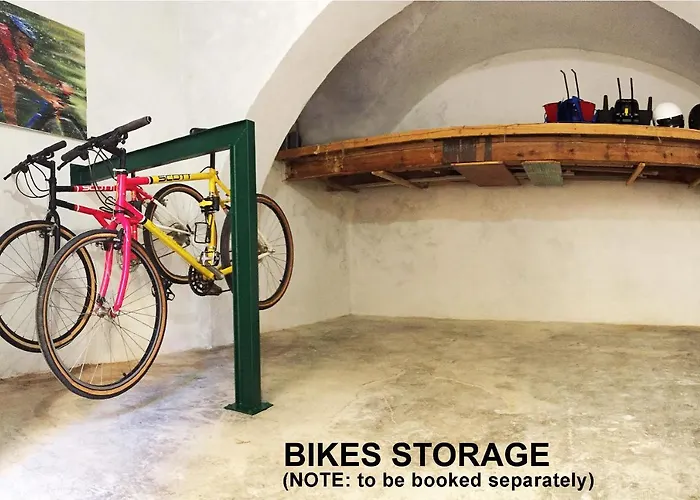 בית נופש G30 Finalborgo Lodging'n Bike Box פינאלה ליגורה