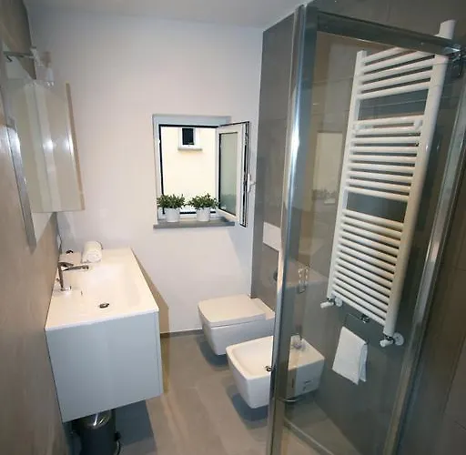 G30 Finalborgo Lodging'n Bike Box פינאלה ליגורה